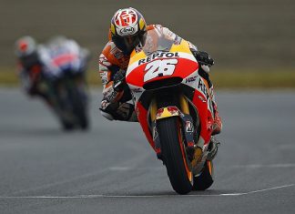 VIDEO: Dani Pedrosa şi-a fracturat clavicula într-o căzătură la Montegi