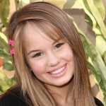 Actrita Debby Ryan isi confirma debutul in muzica