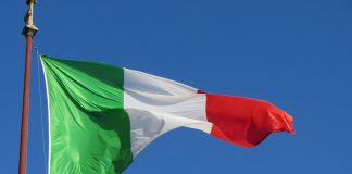 Italia fierbe in suc propriu