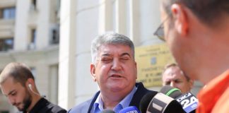 Romania ridicola. Gabriel Buzz Oprea