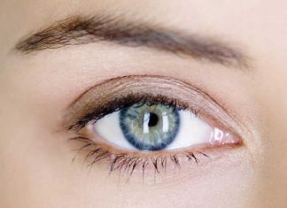 Aloe Vera: Cum sa o folosesti pentru a ridica pleoapele cazute