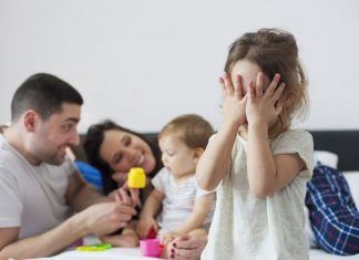 Cum sa faceti fata geloziei intre fratii adolescenti sau adulti?