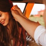 Ii pasa de tine? 16 semne care garanteaza ca o face cu adevarat