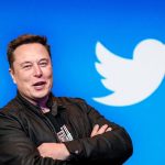 Musk se cearta cu Apple din cauza publicitatii pe Twitter