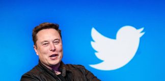 Musk se cearta cu Apple din cauza publicitatii pe Twitter